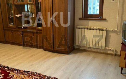 1 Room Old Apartment for Sale in Baku