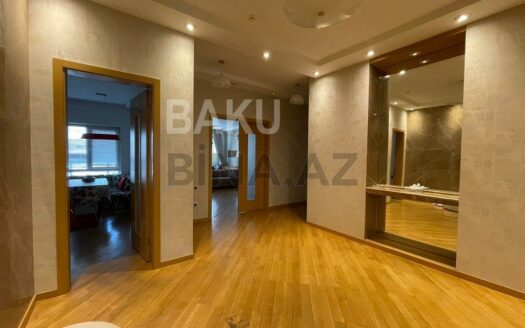 4 Room New Apartment for Sale in Baku