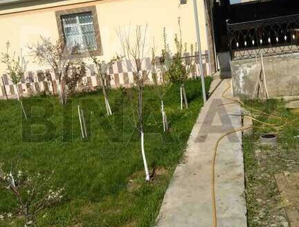 4 Room House / Villa for Sale in Baku