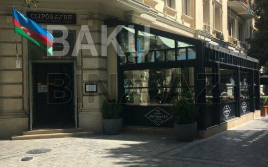 2 Rooms Old Apartment for Sale in Baku