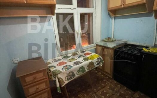 2 Rooms Old Apartment for Sale in Sumgait