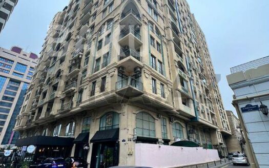 4 Room New Apartment for Sale in Baku