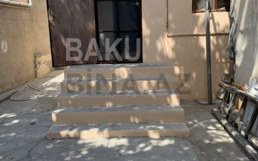 5 Room House / Villa for Sale in Baku