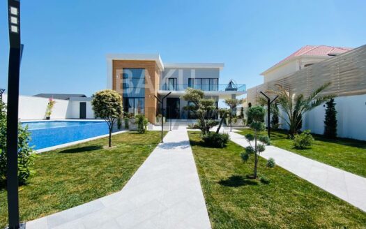 6 Room House / Villa for Sale in Baku