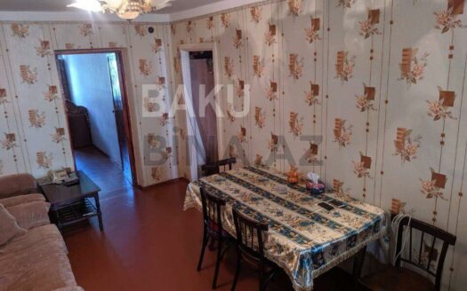 2 Rooms Old Apartment for Sale in Baku