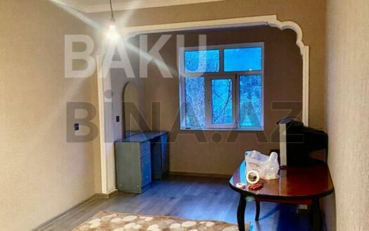 1 Room Old Apartment for Sale in Baku