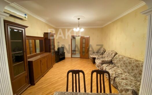 2 Rooms Old Apartment for Sale in Baku