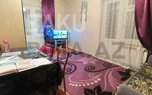 2 Rooms Old Apartment for Sale in Baku