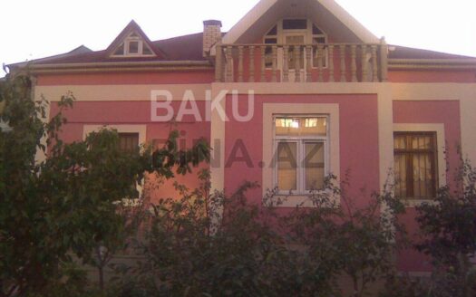 4 Room House / Villa for Sale in Baku