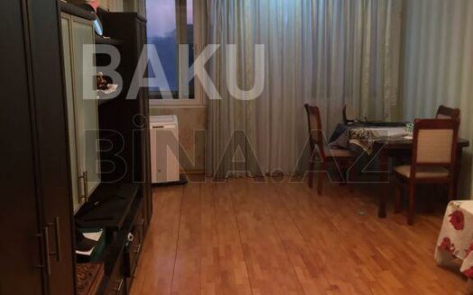 2 Rooms Old Apartment for Sale in Baku