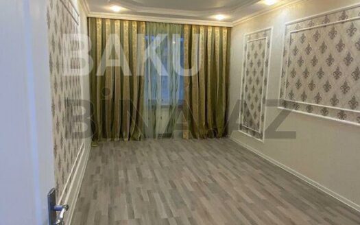 3 Room Old Apartment for Sale in Baku