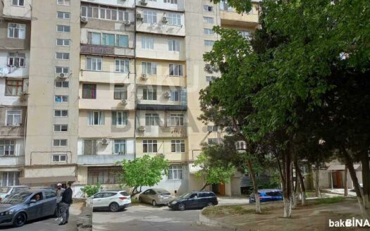 2 Rooms Old Apartment for Sale in Baku