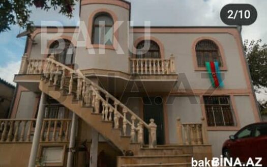 6 Room House / Villa for Sale in Baku