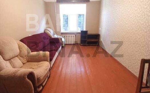 2 Rooms Old Apartment for Sale in Baku