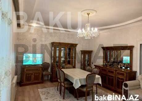 5 Room House / Villa for Sale in Baku