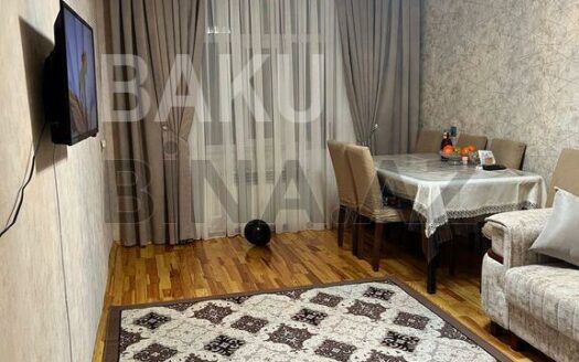 3 Room Old Apartment for Sale in Baku