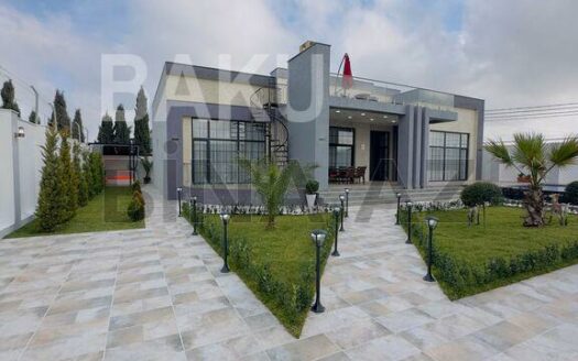 5 Room House / Villa for Sale in Baku