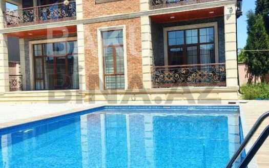 5 Room House / Villa for Sale in Baku