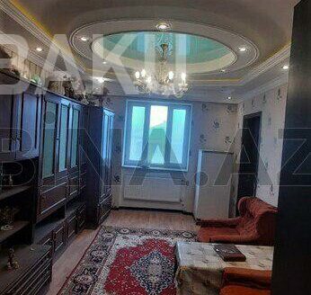 4 Room Old Apartment for Sale in Baku