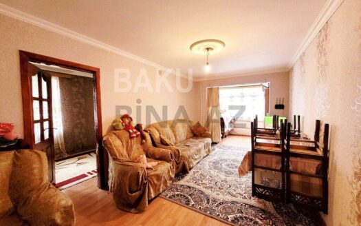 2 Rooms Old Apartment for Sale in Baku