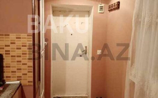 1 Room Old Apartment for Sale in Sumgait