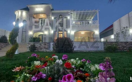 6 Room House / Villa for Sale in Baku