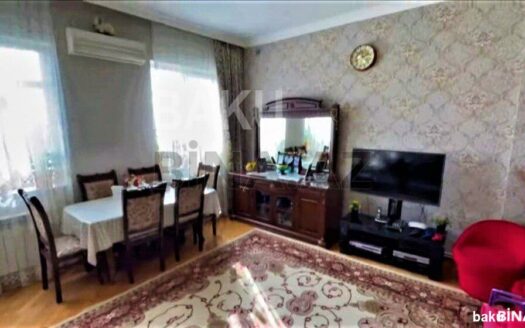 2 Rooms Old Apartment for Sale in Baku