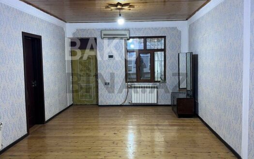 4 Room House / Villa for Sale in Baku