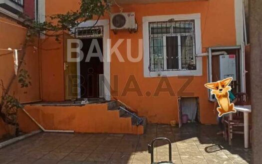 4 Room House / Villa for Sale in Baku