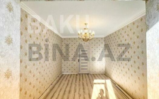 2 Rooms Old Apartment for Sale in Baku