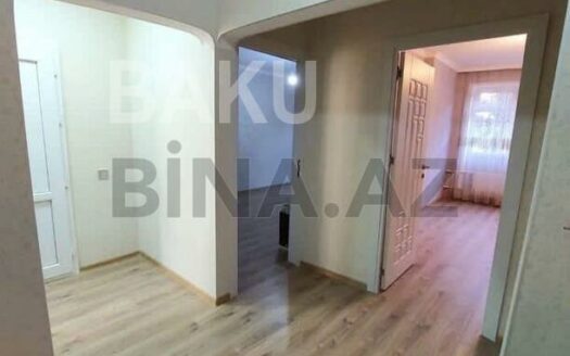 2 Rooms Old Apartment for Sale in Baku