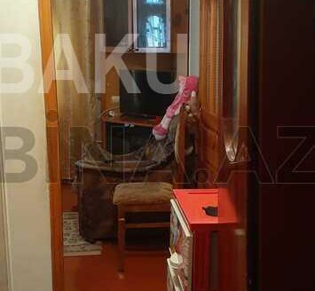 1 Room Old Apartment for Sale in Baku