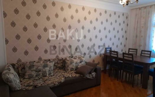 2 Rooms Old Apartment for Sale in Baku