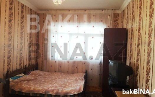 1 Room Old Apartment for Sale in Baku