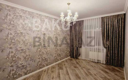 3 Room Old Apartment for Sale in Baku