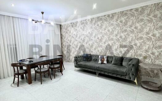 6 Room House / Villa for Sale in Baku