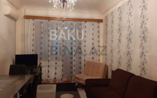 2 Rooms Old Apartment for Sale in Baku