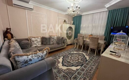 3 Room Old Apartment for Sale in Sumgait