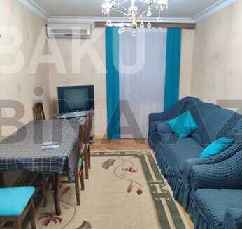 2 Rooms Old Apartment for Sale in Baku