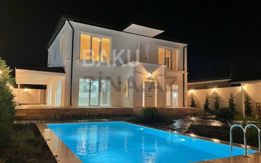 6 Room House / Villa for Sale in Baku