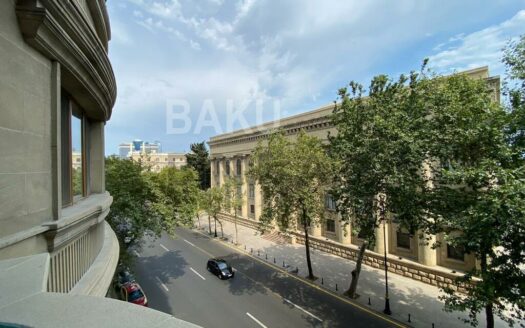 4 Room New Apartment for Sale in Baku