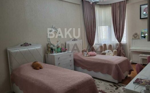 4 Room New Apartment for Sale in Baku