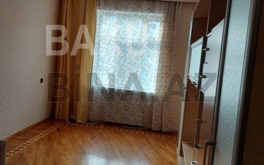 2 Rooms Old Apartment for Sale in Baku