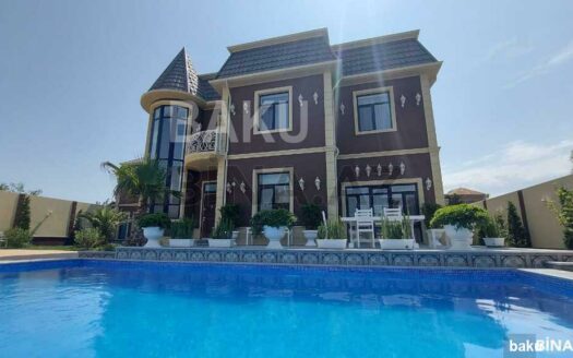 6 Room House / Villa for Sale in Baku