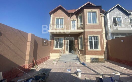 6 Room House / Villa for Sale in Baku