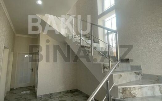 5 Room House / Villa for Sale in Baku