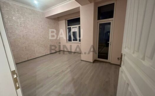 2 Rooms Old Apartment for Sale in Baku