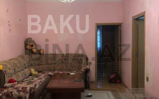 2 Rooms Old Apartment for Sale in Baku