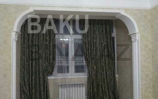 2 Rooms Old Apartment for Sale in Baku