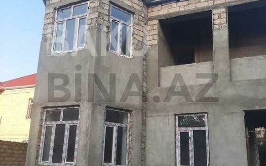 5 Room House / Villa for Sale in Baku